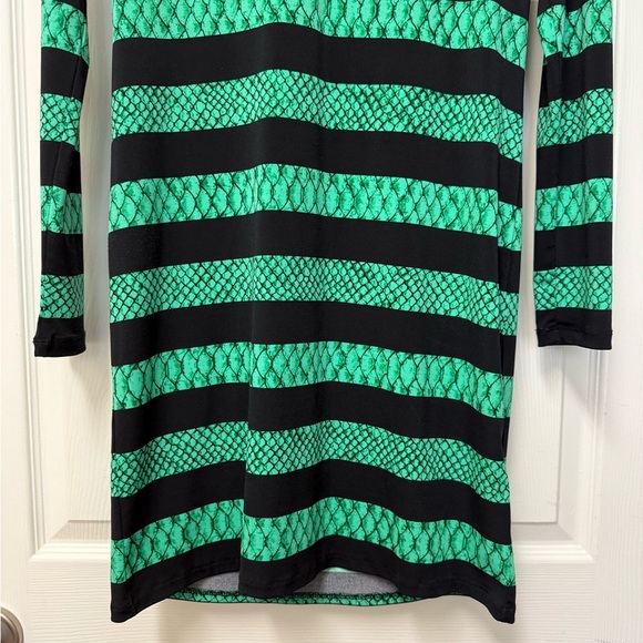 MICHAEL Michael Kors Women’s Green and Black Python Print V-Neck Dress Size S - Picture 3 of 14
